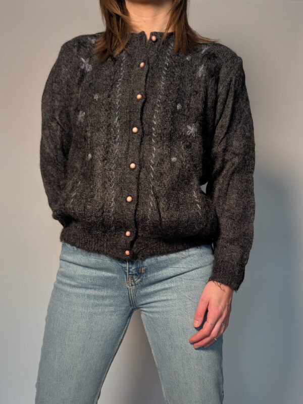 Stealth stitches - sweater - 01