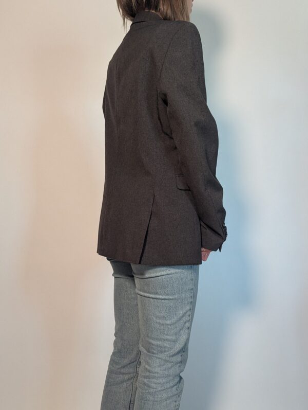 Fitted finery - 03