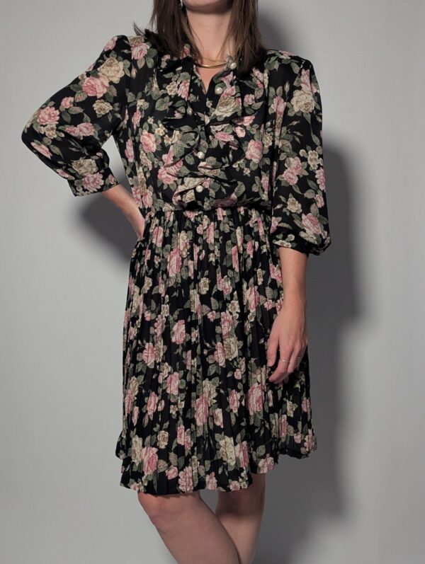 Pearl petals - 01 Pearl petals - 01