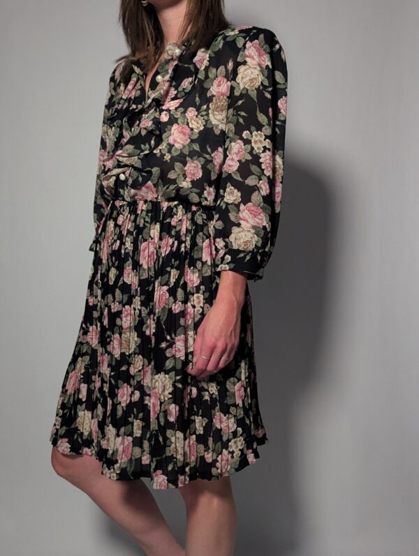 Pearl petals - 02 Pearl petals - 02