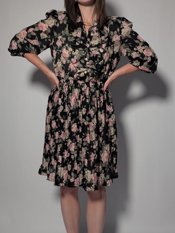 Pearl petals - 03 Pearl petals - 03