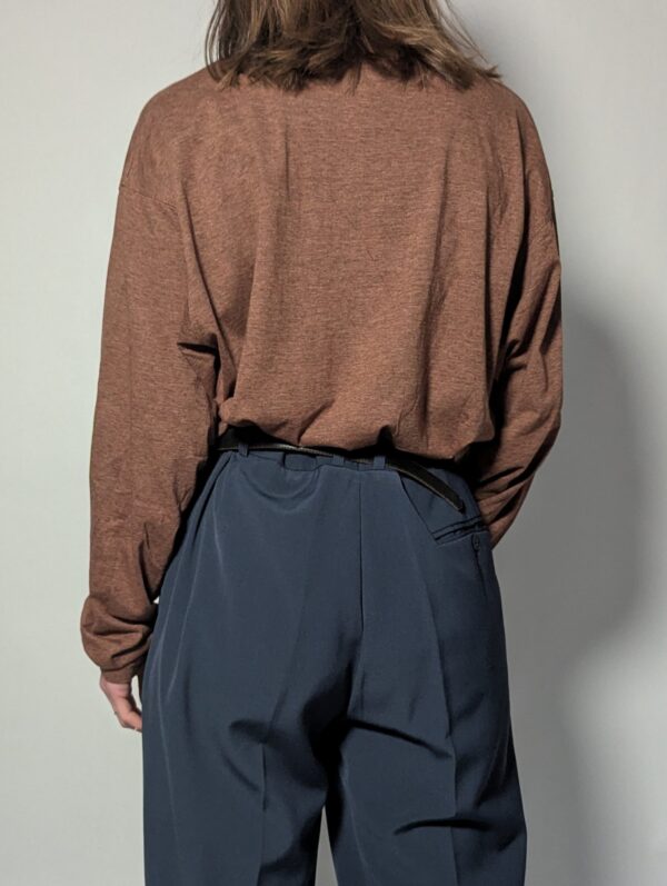 Vintage top met halve rits in een warme aardbruine tint.