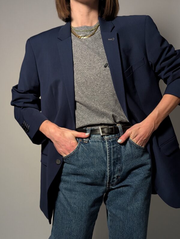 Vintage navy blazer met klassieke tailoring