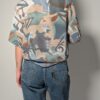 Vintage blouse met abstract patroon in blauw en beige tinten