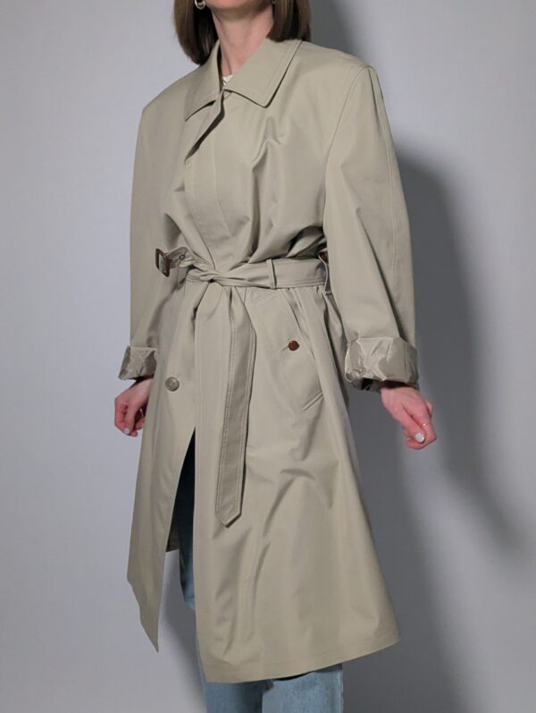 Vintage beige trenchcoat met ceintuur en klassieke snit