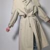 Vintage beige trenchcoat met ceintuur en klassieke snit