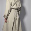 Vintage beige trenchcoat met ceintuur en klassieke snit