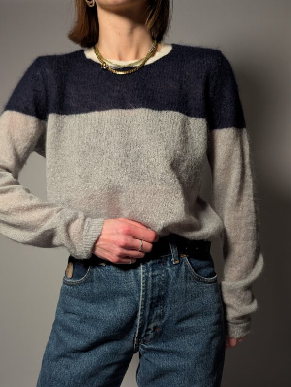 Vintage navy en grijze colourblock trui met zachte knit