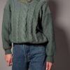 Soft moss - 02 Vintage mosgroene kabeltrui met klassiek breipatroon