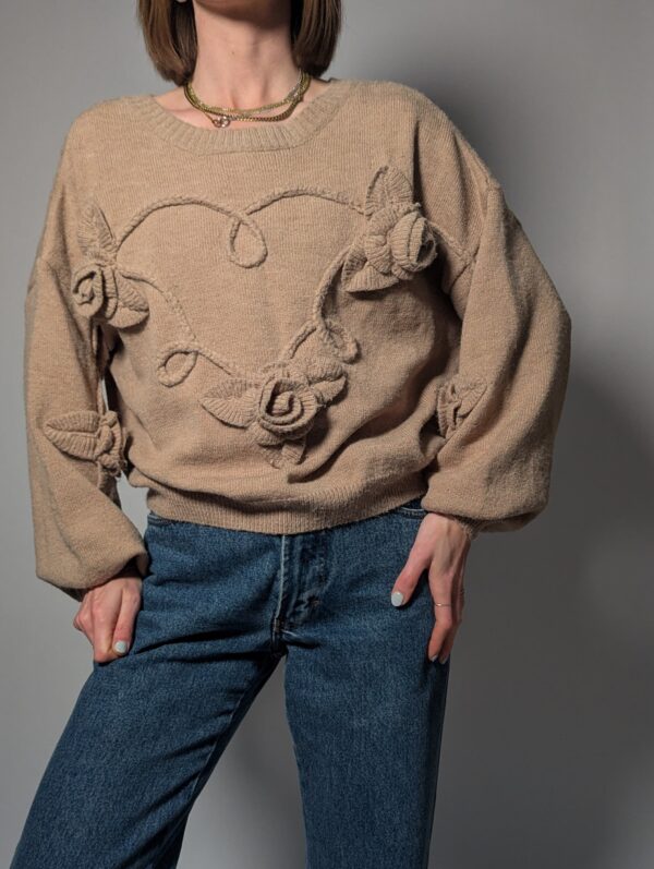 Vintage beige trui met 3D rozen