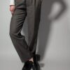 Bruine pantalon met subtiele micro-ruit en rechte fit