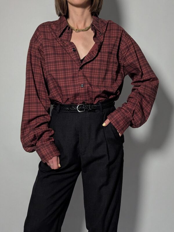 Roodbruine blouse met fijn ruitpatroon en lange mouwen