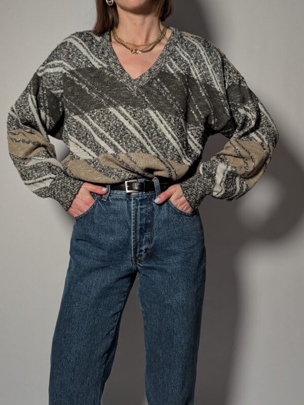 Vintage grijs gemêleerde knit met V-hals en patroon