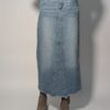 Lichtblauwe vintage denim maxi rok met high waist, rechte pasvorm en rafelige zoom.