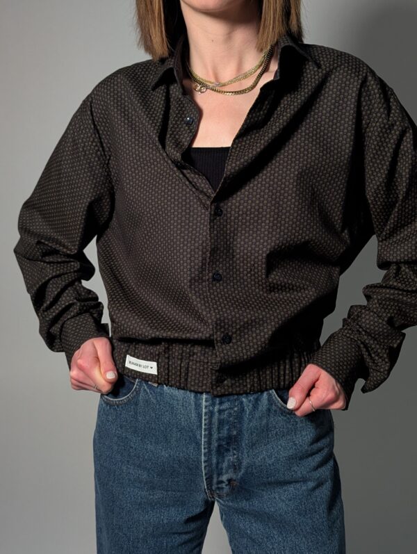 Upcycled vintage blouse met micro-print en elastische zoom – (RE)MADE BY LOT