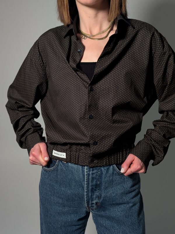 Upcycled vintage blouse met micro-print en elastische zoom – (RE)MADE BY LOT