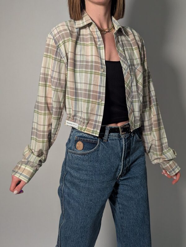 Upcycled vintage geruite blouse in beige en groen met elastische zoom – (RE)MADE BY LOT