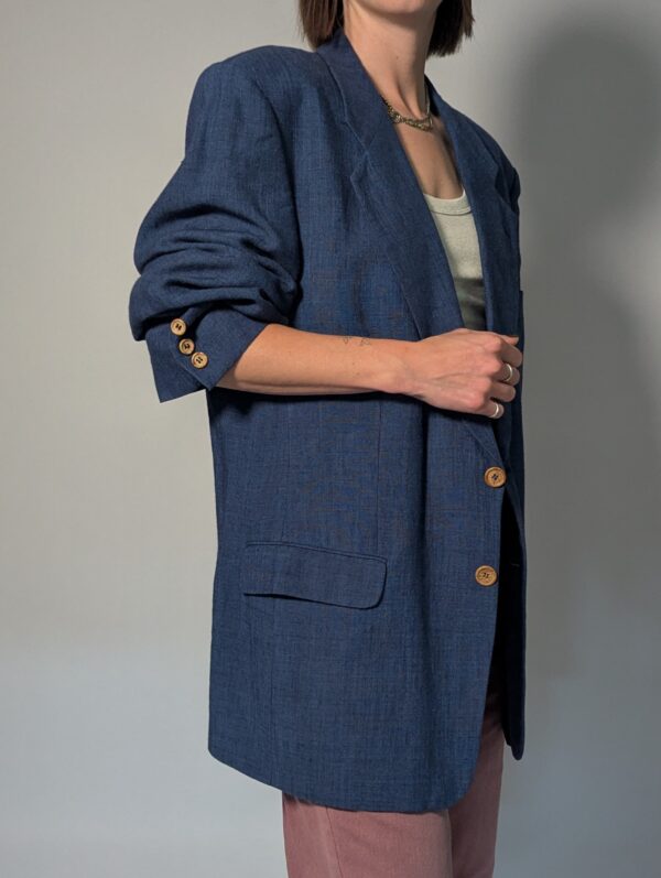 Cobalt line 01 Vintage kobaltblauwe blazer met rechte oversized pasvorm en klassieke tailored details.