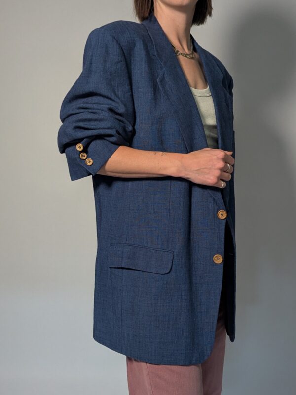 Cobalt line 01 Vintage kobaltblauwe blazer met rechte oversized pasvorm en klassieke tailored details.