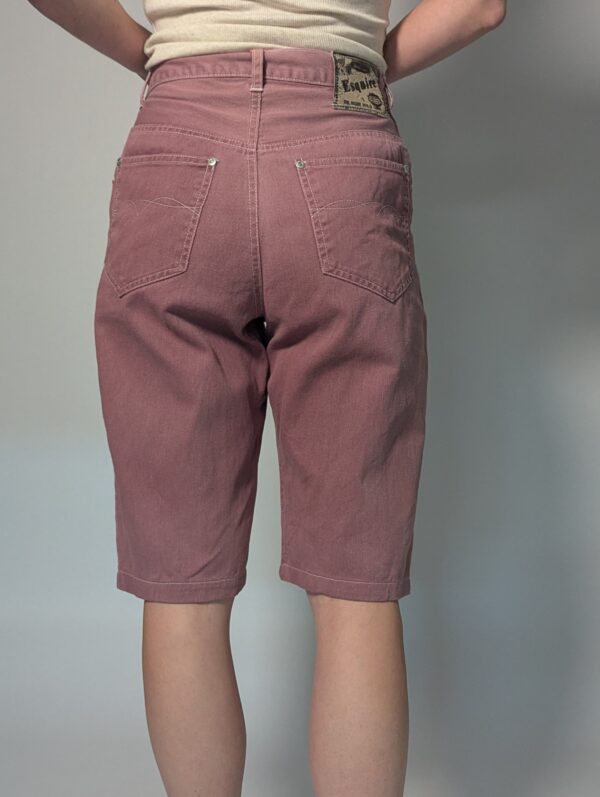 Vintage oudroze denim bermuda met hoge taille en rechte pasvorm.