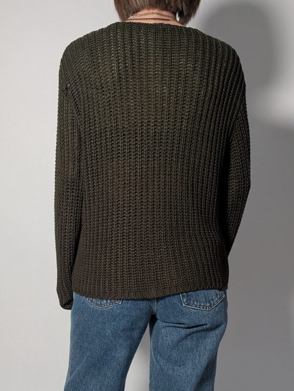 Vintage donkergroen grofgebreid vest met knoopsluiting, lange mouwen en oversized pasvorm.