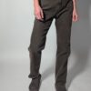 Vintage donkerbruine jeans met rechte pasvorm en tijdloze basic uitstraling.