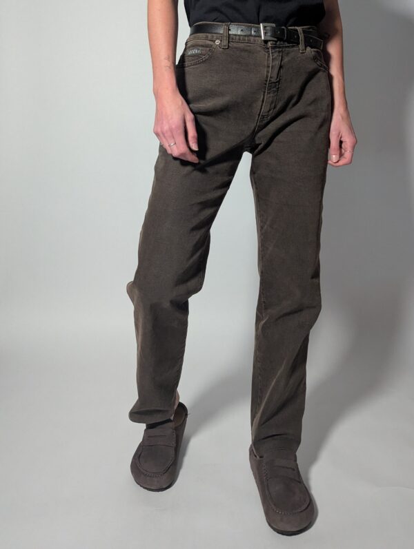 Vintage donkerbruine jeans met rechte pasvorm en tijdloze basic uitstraling.