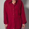 Vintage robijnrode blouse van 100% linnen met lange mouwen, borstzak en relaxte pasvorm.