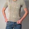 Vintage fijngebreide top in taupe met korte mouwen, subtiele pailletten details en decoratieve koordaccenten.