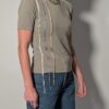 Vintage fijngebreide top in taupe met korte mouwen, subtiele pailletten details en decoratieve koordaccenten.