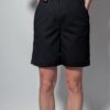 City short 02 Vintage donkerblauwe short met hoge taille, steekzakken en rechte pasvorm.