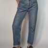 Levi's 501 01 Vintage Levi’s 501 jeans in lichtblauwe wassing met hoge taille en rechte pijpen.