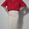 Scarlet check 03 Vintage rode Jack Wolfskin blouse met korte mouwen, subtiele ruitstructuur en relaxte pasvorm.