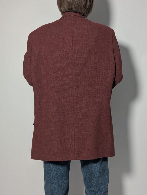 Sienna line 04 Vintage blazer in warme sienna tint met klassieke revers en rechte licht oversized pasvorm.