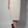 Soft skirt 02 Vintage kokerrok in zachte zandkleur met hoge taille en aansluitende midi lengte.