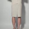 Soft skirt 03 Vintage kokerrok in zachte zandkleur met hoge taille en aansluitende midi lengte.