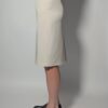 Soft skirt 04 Vintage kokerrok in zachte zandkleur met hoge taille en aansluitende midi lengte.